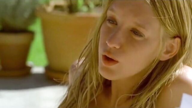 Ludivine Sagnier in Swimming Pool