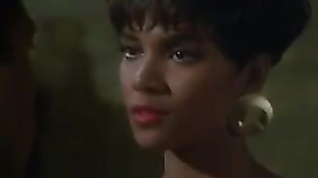 Halle Berry. Anne-Marie Johnson - Strictly Business