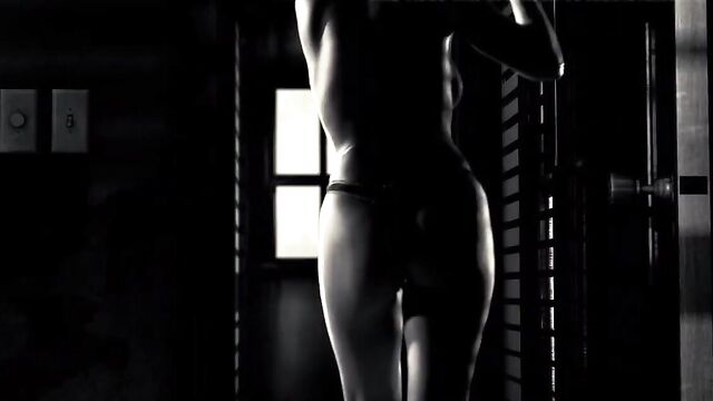 Carla Gugino - Sin City (2005)