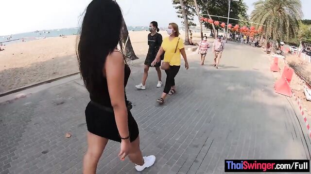Big ass teen amateur from Thailand made a porno movie with big dick tourist