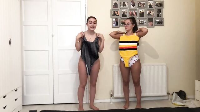 These 2 youtube girls got nice ass on them