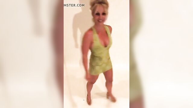 Britney Spears cleavage in green outfit