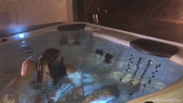 Teens fuck in the jacuzzi – underwater sex in pool