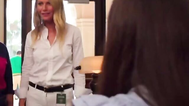 Gwyneth Paltrow's ass in tight white pants