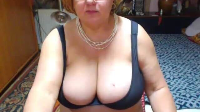 Mature with fat tits