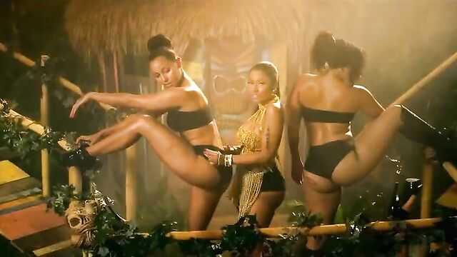 Nicki Minaj - 'Anaconda' highlights