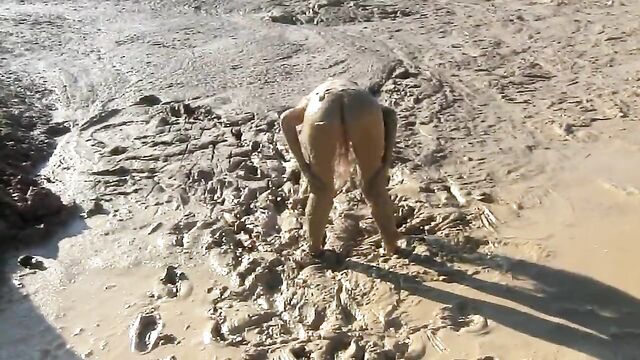 masturbation in the mud