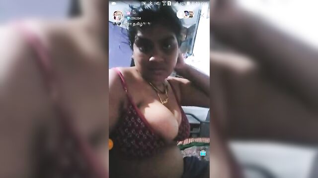 Tamil aunty does live sex show on tango