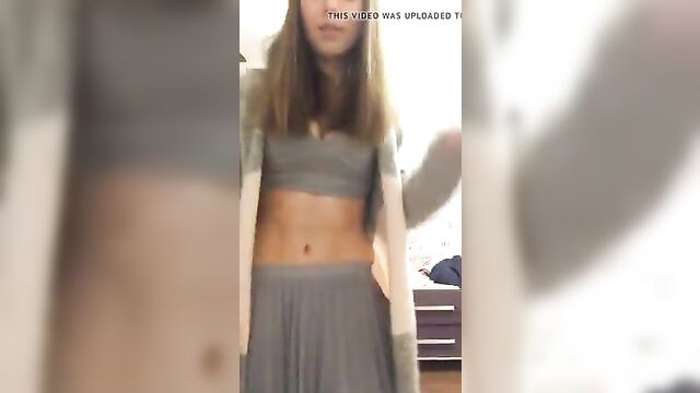 Hot Girl on Periscope Dancing and Stripping