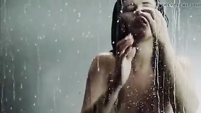 Selena Gomez shower clips