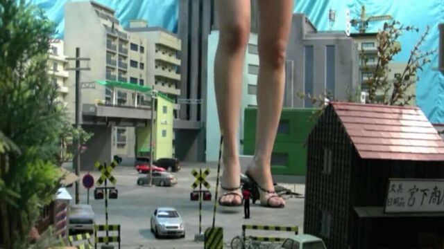 Asian Giantess City 5