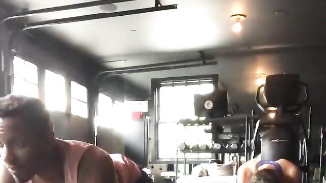 Jessica Alba - Fitness December 1, 2019