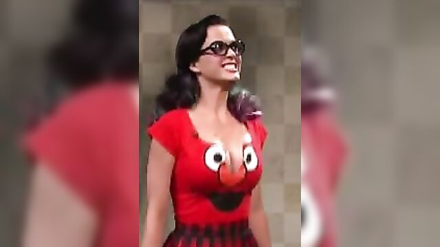 katy perry big boobs bouncing