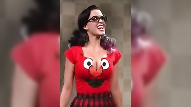 katy perry big boobs bouncing