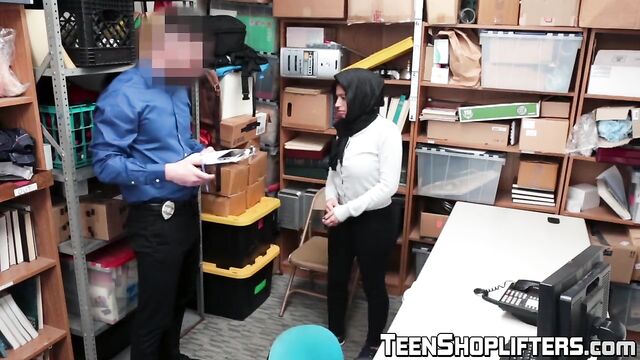 Little teen thief gives her pussy to a cop for freedom