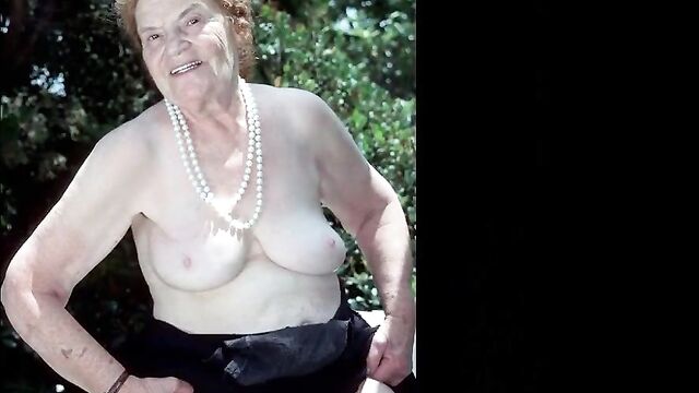 OmaFotzE Naked Granny Pictures Slideshow Footage