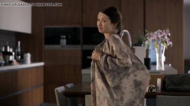 Emily Browning. Maura Tiernery - ''The Affair' s4e07 2