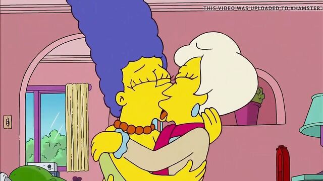 The Simpsons - Lindsey Naegle Kiss Marge Simpson