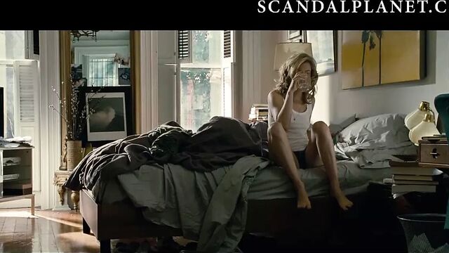 Elizabeth Banks Nude & Sex Scenes On ScandalPlanet