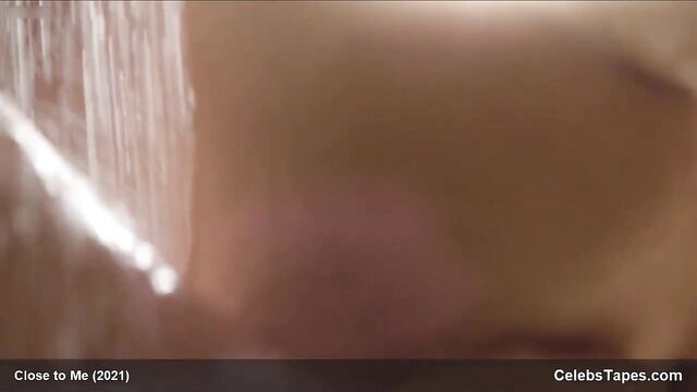 Connie Nielsen – sexy and naked in the shower