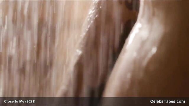 Connie Nielsen – sexy and naked in the shower