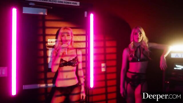Deeper. Kayden and Kenna Fuck VIP in Strip Club Booth