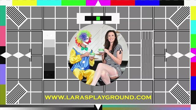 Clitorissa's respect for Lara Latex in porno action