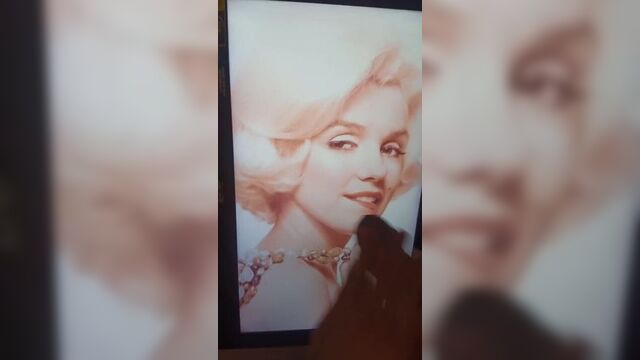 Marilyn Monroe cum on tribute