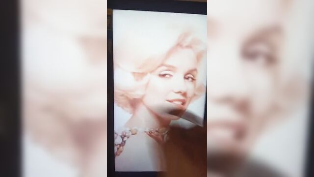 Marilyn Monroe cum on tribute