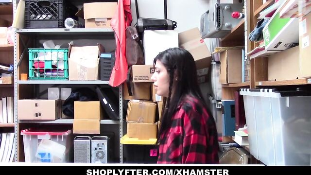 Shoplyfter- Hipster Shoplyfter Caught between two cocks