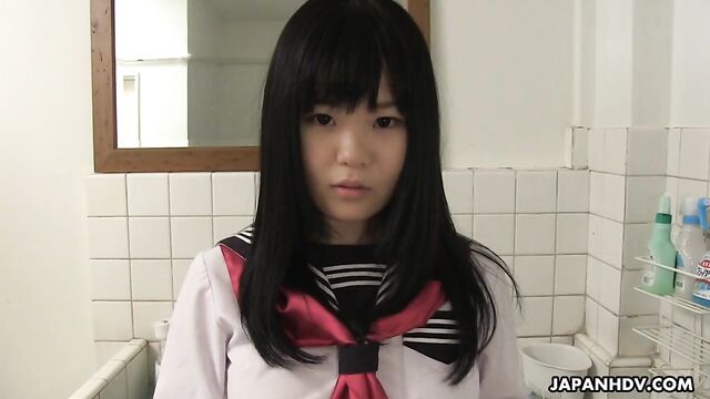 Japanese schoolgirl, Sayaka Aishiro gives great handjobs to