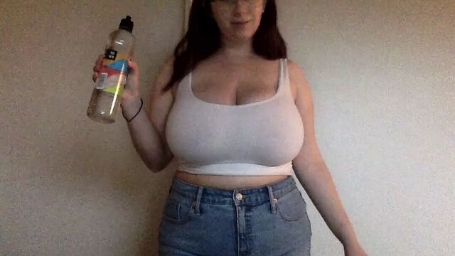 chubby boober MM in wet t-shirt