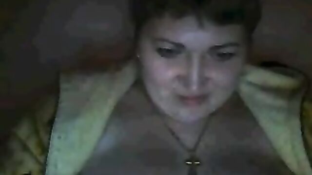 russian mature masturbates on webcam