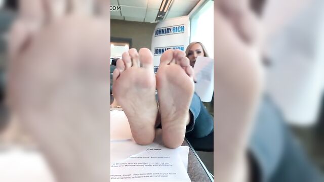 Milf soles feet