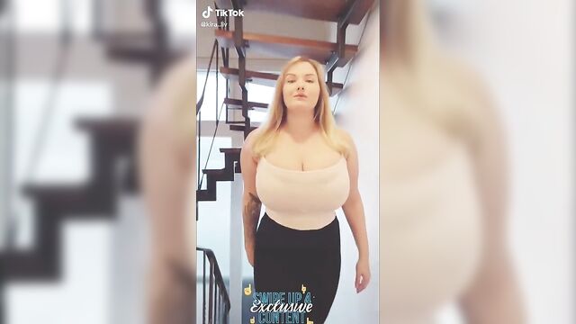 Blonde Babe Tits Tok