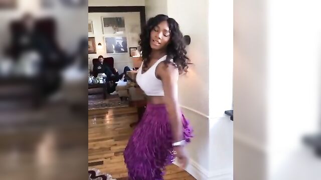 Serena Williams Shaking Her Ass