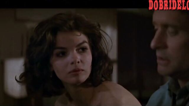 Jeanne Tripplehorn rough sex from Basic Instinct