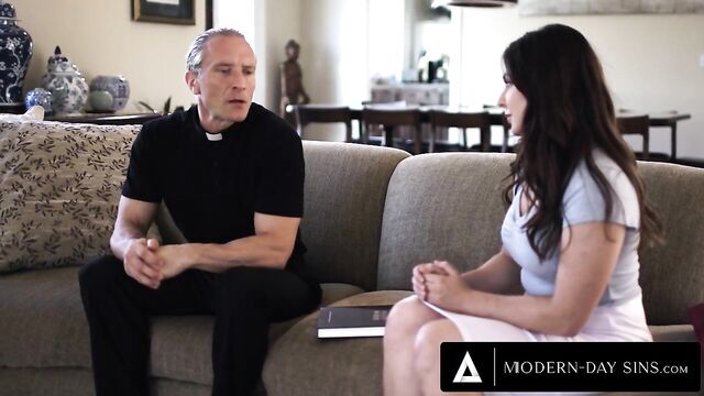 MODERN-DAY SINS - Pervy Priest Creampies Horny Teen Keira Croft After Taking Her Anal Virginity!