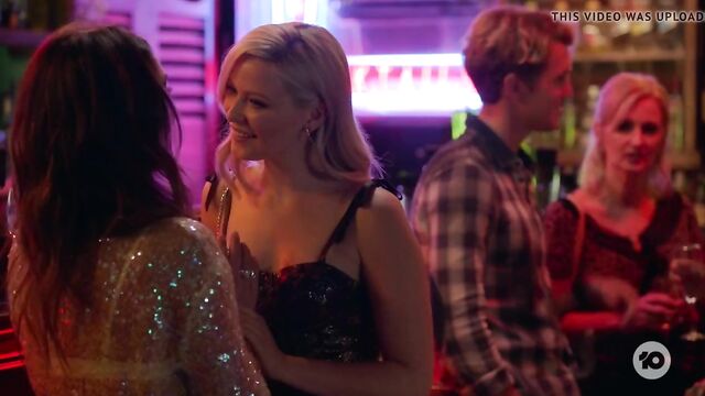 Olympia Valance and Nicole Coombs - 'Playing for Keeps' s2e1