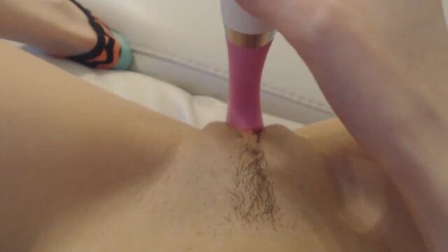 Selfie video : Girl has bought a new vibrator.