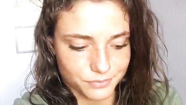 Jade Chynoweth talks about being hacked but not having nudes