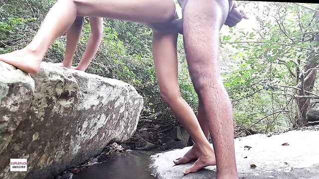 Out Door Jungle Public Fucking Cumming to Pussy Desi Indian Cuple