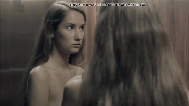 Eliska Krenkova nude in Czech film Rodinny film