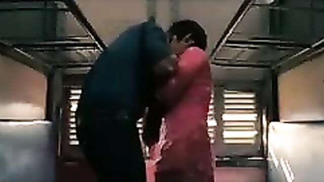 Perneeti Chopra full scene movie suddhadesi romance