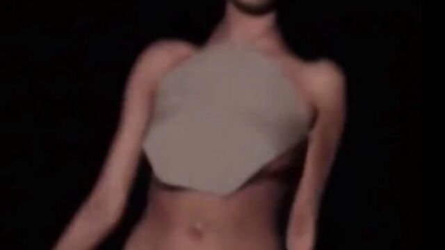 Catwalk model naked wardrobe malfunction