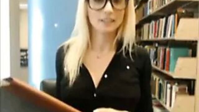 Nerdy Library Girl