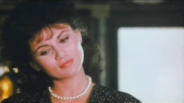 Miranda (1985) - trailer Serena Grandi