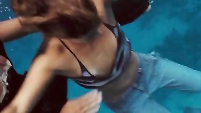 Jessica Alba Into The Blue Nip Slip slomo 5x