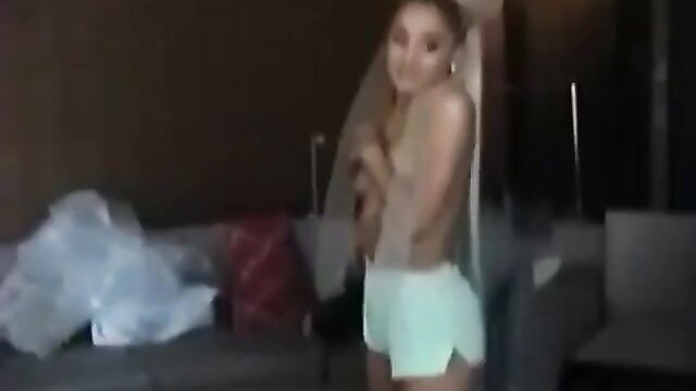 Ariana Grande Topless