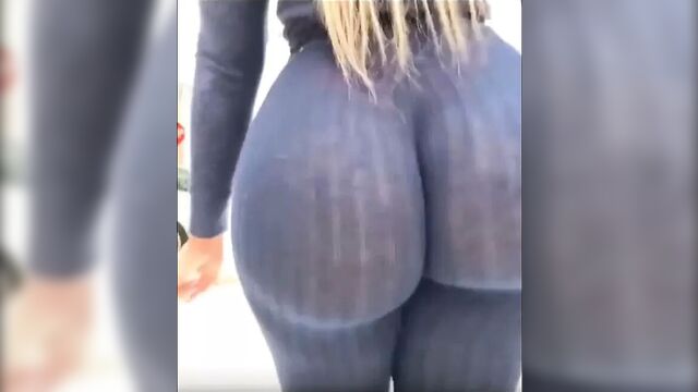 Pawg booty white girls twerking tik tok #3